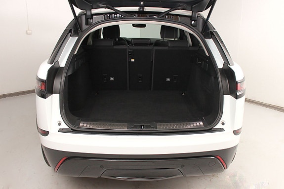 Land Rover Range Rover Velar 11 of 27