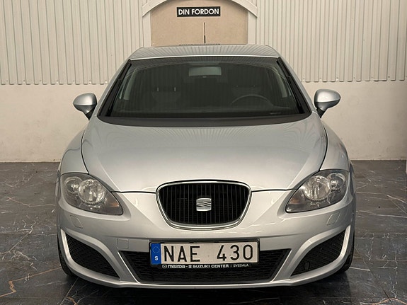 Seat Leon 2 of 5