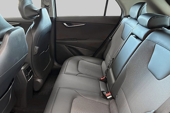 Kia Niro 8 of 23