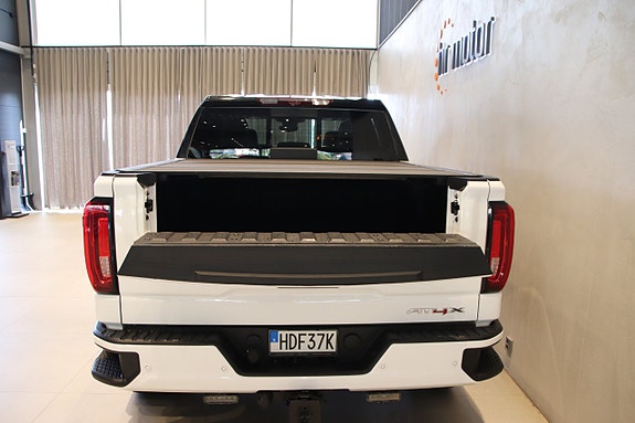 GMC Sierra 1500 8 of 24