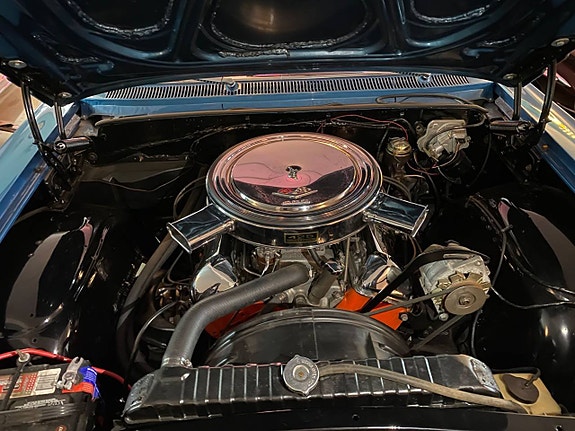 Chevrolet Impala 2 of 8