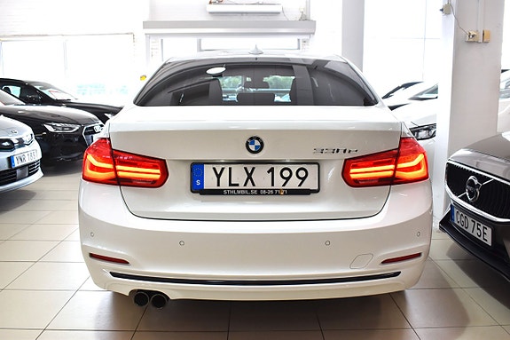 BMW 330e 4 of 17