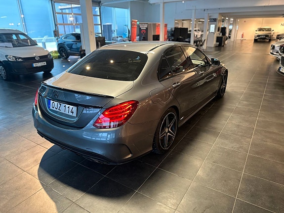Mercedes-Benz C300 9 of 20