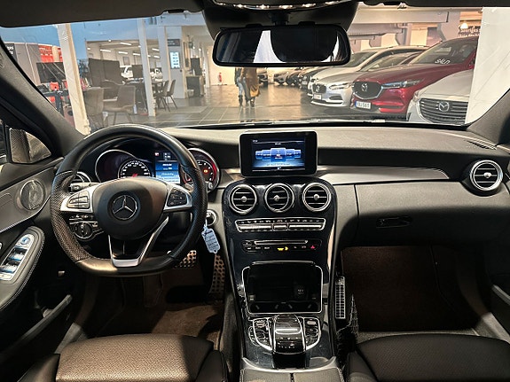 Mercedes-Benz C300 12 of 20