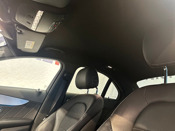 Mercedes-Benz C300 16 of 20