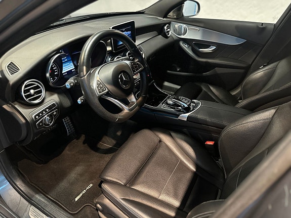 Mercedes-Benz C300 10 of 20