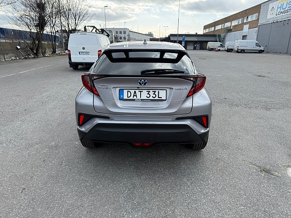 Toyota C-HR 8 of 13