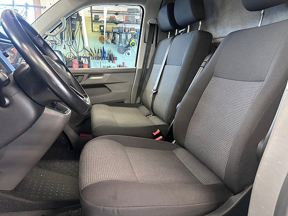 Volkswagen Transporter 17 of 25