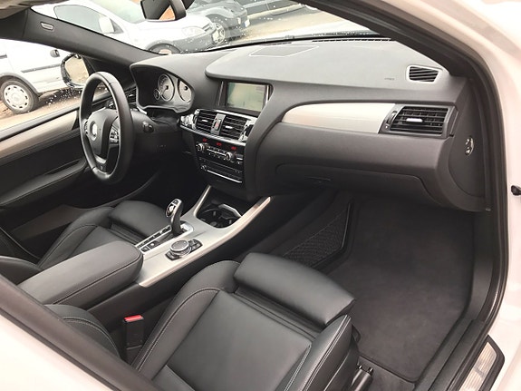 BMW X4 7 of 9