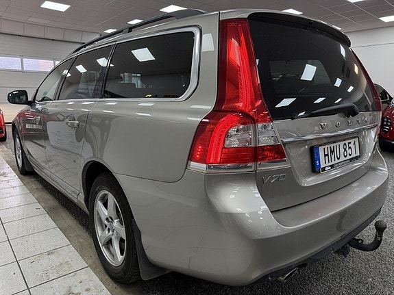 Volvo V70 3 of 21