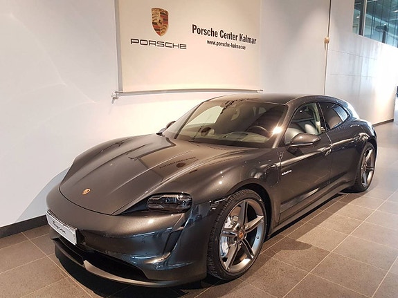 Porsche Taycan Sport Turismo 2 of 5