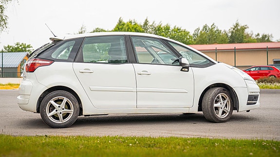 Citroen C4 Picasso 8 of 14
