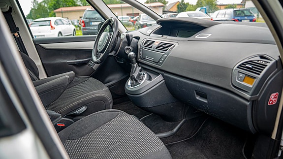 Citroen C4 Picasso 10 of 14