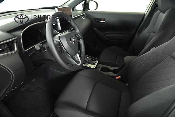 Toyota Corolla Cross 8 of 14