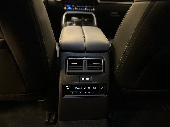 Mazda CX-80 28 of 30