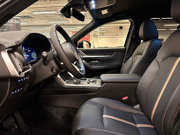 Mazda CX-80 12 of 30