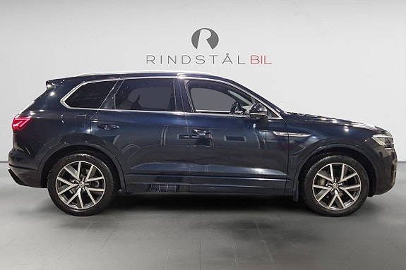 Volkswagen Touareg 8 of 17