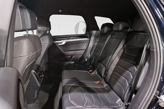 Volkswagen Touareg 14 of 17