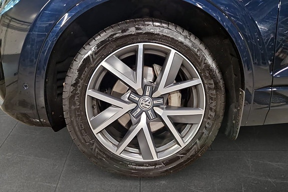 Volkswagen Touareg 16 of 17