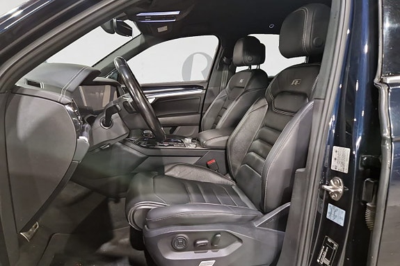 Volkswagen Touareg 3 of 17