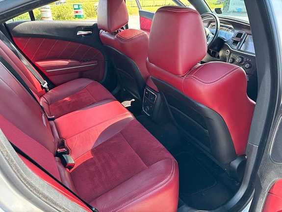 Dodge Charger 18 of 24