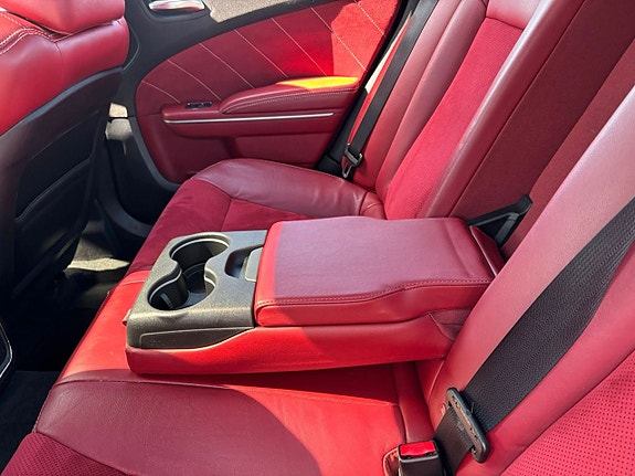 Dodge Charger 10 of 24