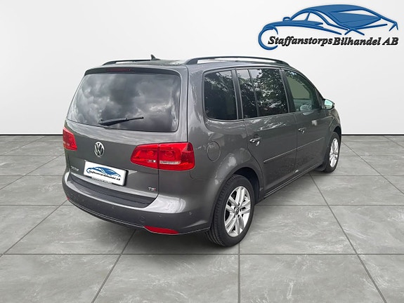Volkswagen Touran 5 of 5