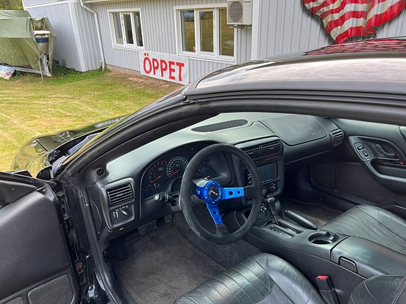 Chevrolet Camaro 9 of 11