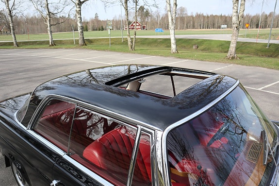 Mercedes-Benz W111 16 of 19