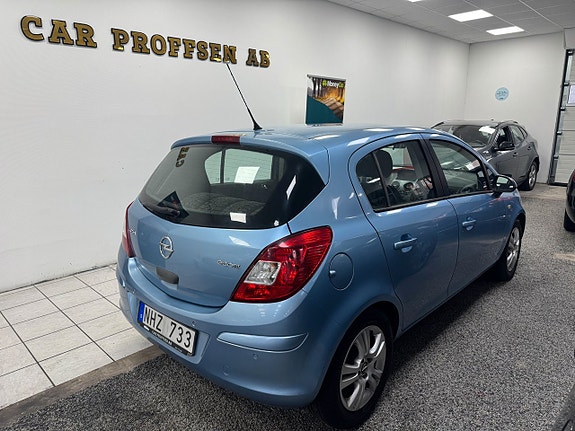 Opel Corsa 15 of 15