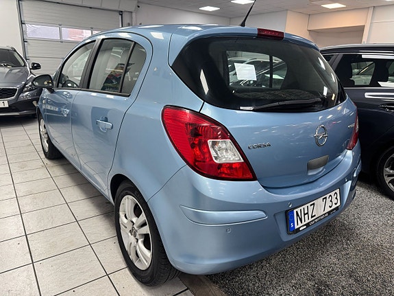 Opel Corsa 14 of 15