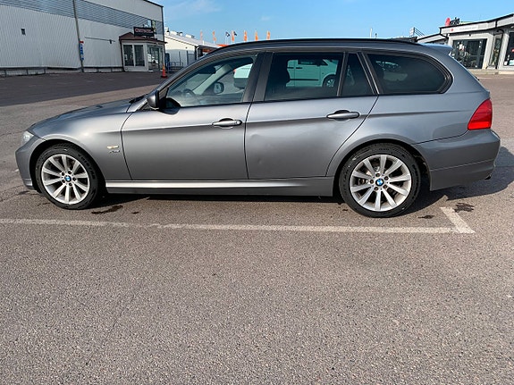 BMW 320 2 of 14