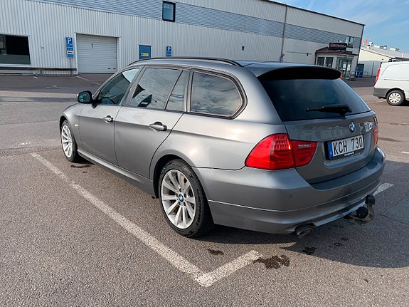 BMW 320 3 of 14