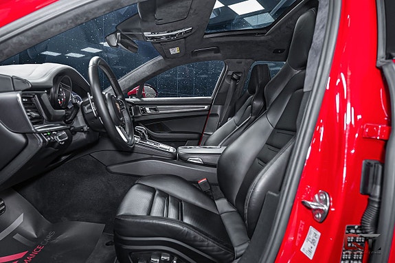 Porsche Panamera GTS 14 of 23