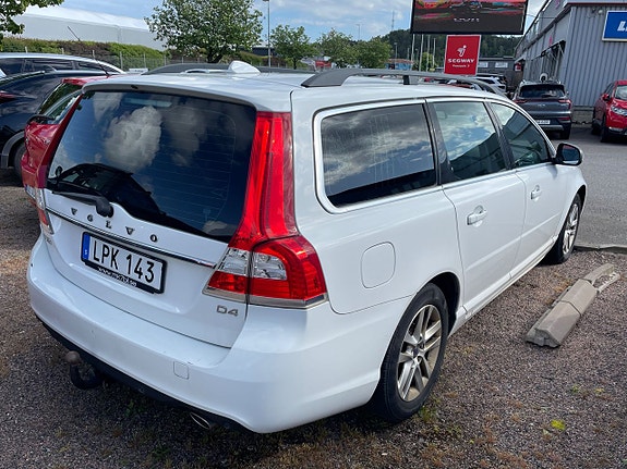 Volvo V70 4 of 9