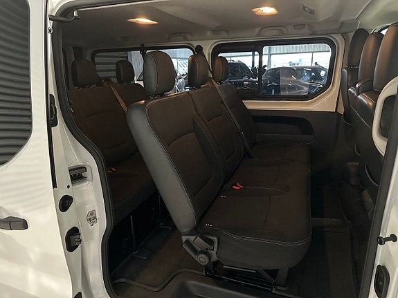 Renault Trafic 15 of 17