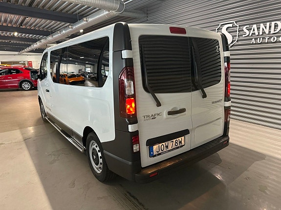 Renault Trafic 5 of 17