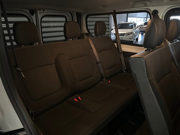 Renault Trafic 16 of 17