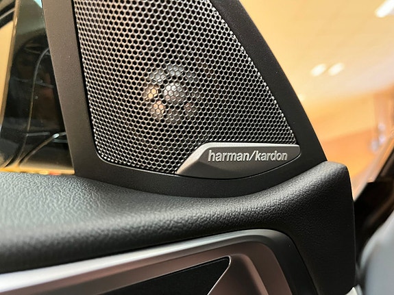 BMW M4 27 of 29