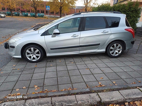 Peugeot 308 SW 8 of 13