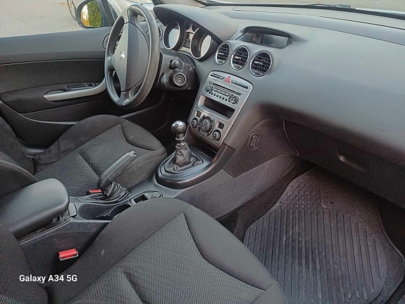 Peugeot 308 SW 6 of 13