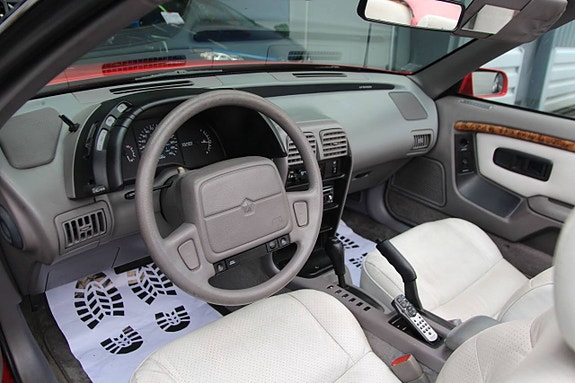 Chrysler Le Baron 13 of 15