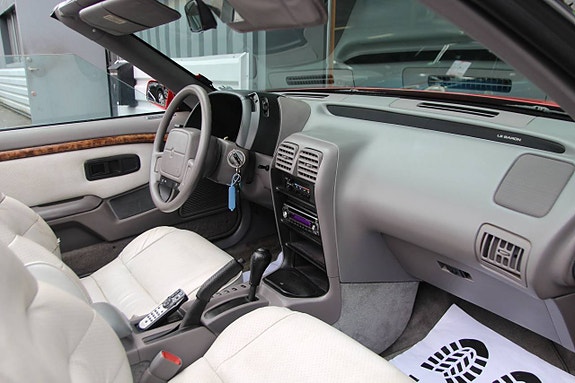 Chrysler Le Baron 9 of 15