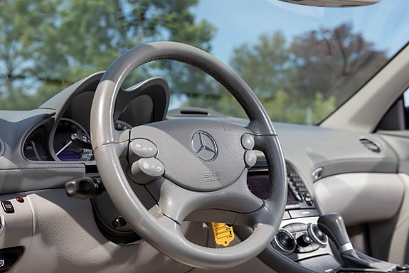 Mercedes-Benz SL350 12 of 13