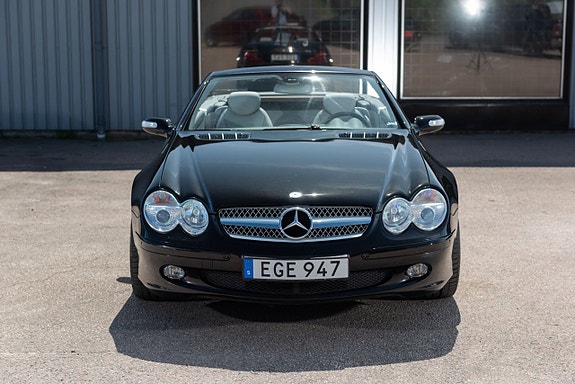 Mercedes-Benz SL350 4 of 5