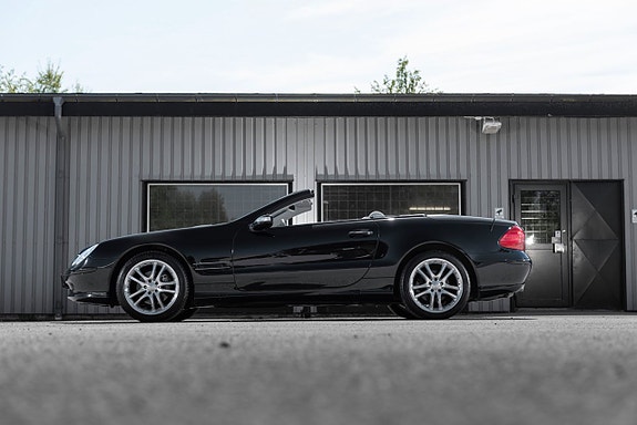 Mercedes-Benz SL350 3 of 5