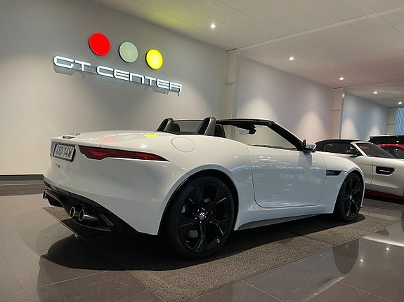 Jaguar F-TYPE 8 of 18