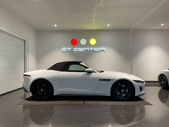 Jaguar F-TYPE 3 of 5