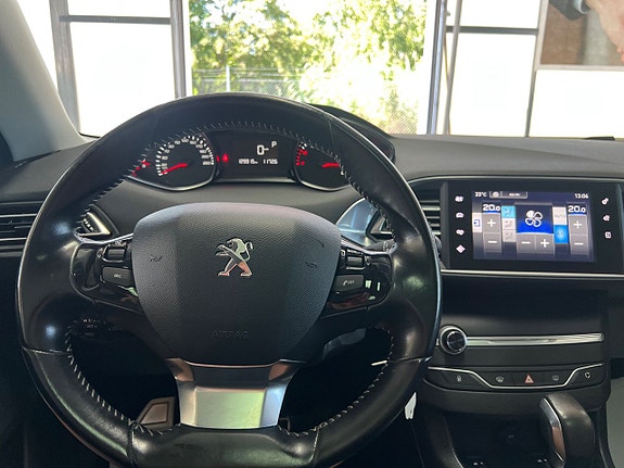 Peugeot 308 16 of 22