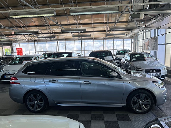 Peugeot 308 21 of 22